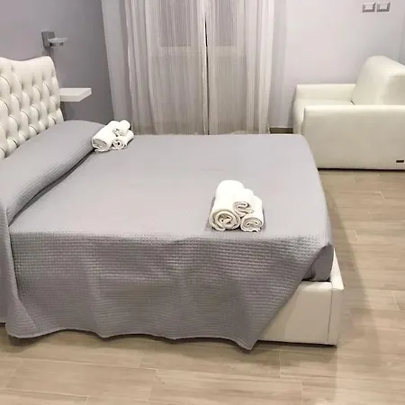 Domus Partigiani 로마